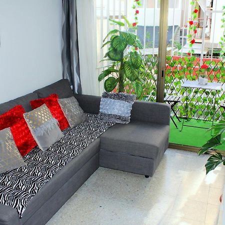 Apartmán Cosmo Grey L'Hospitalet de Llobregat Exteriér fotografie