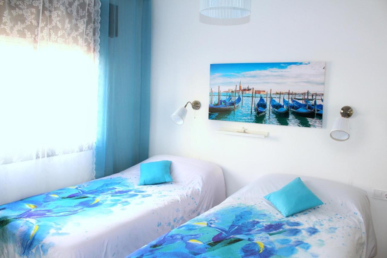 Apartmán Cosmo Grey L'Hospitalet de Llobregat Exteriér fotografie