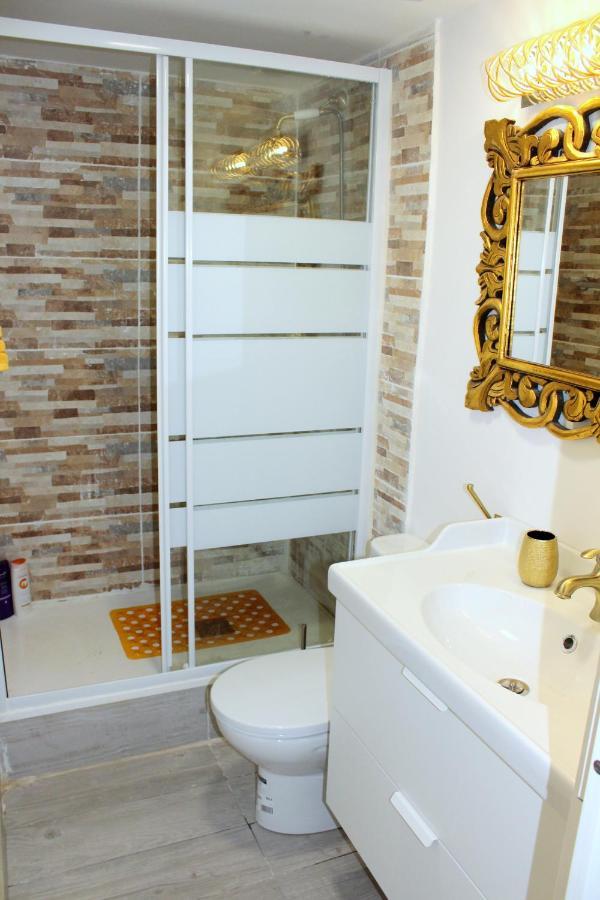 Apartmán Cosmo Grey L'Hospitalet de Llobregat Exteriér fotografie